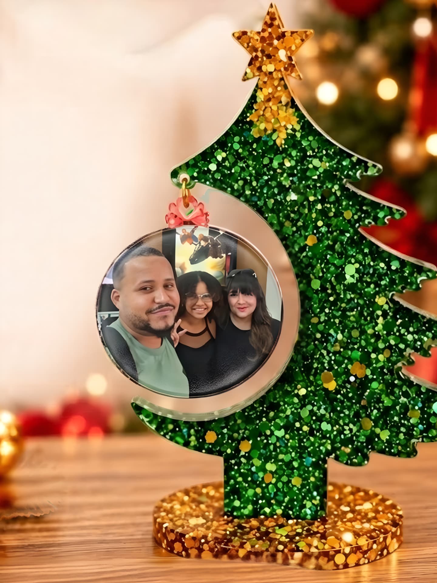 Árvore de Natal verde em resina com porta-retrato de família